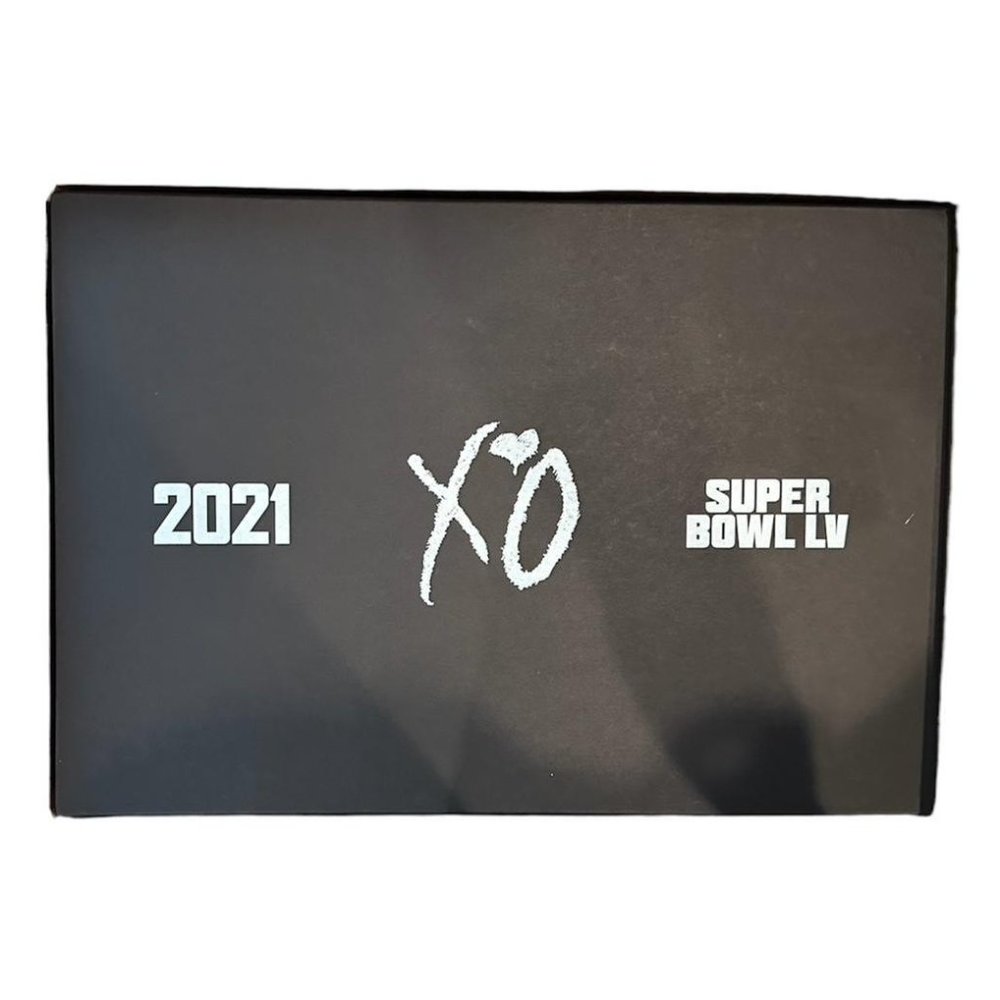 XO Records Super Bowl Halftime Show Memorabilia Kit